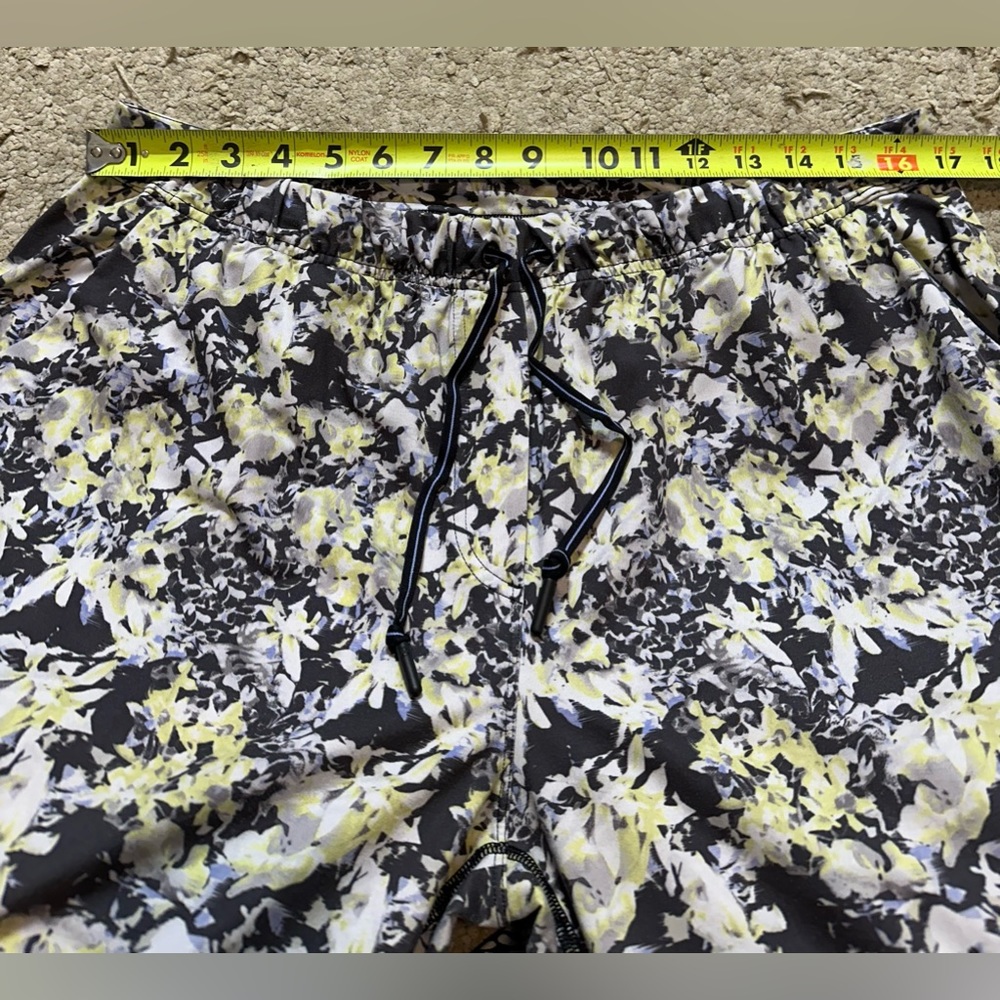 Women’s Lululemon Drawstring Multicolor Floral Da… - image 7
